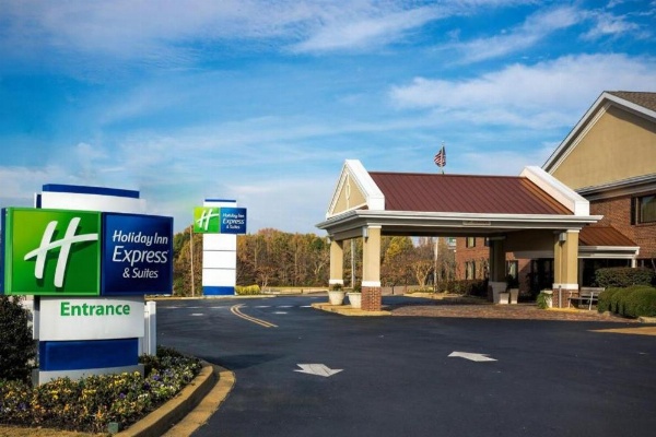 Holiday Inn Express Hotel And Suites Corinth image 8